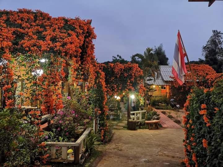 Lung Soi Nguen Homstay Pang Oung Pang Ung Extérieur photo